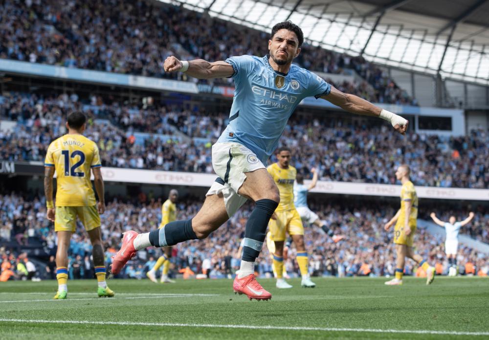 哈登：康宁汉姆表现得像全明星甚至联盟最佳之一 他还会变得更棒.